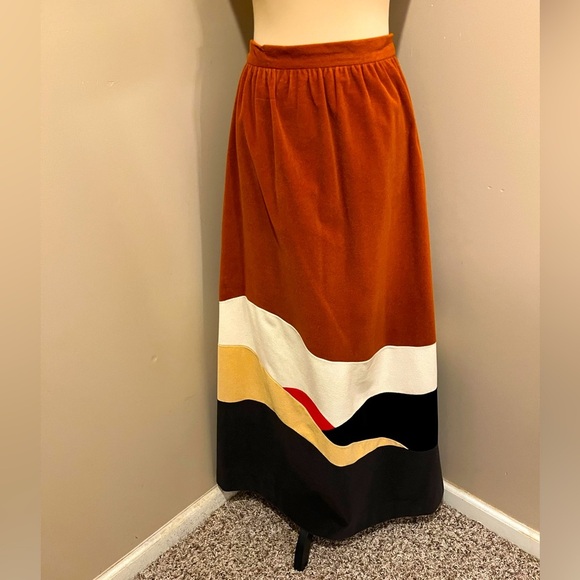 Vanity Fair Vintage 70's Earthtone Sculpted Sunset maxi skirt, velvety-felt, 12 - Picture 1 of 6